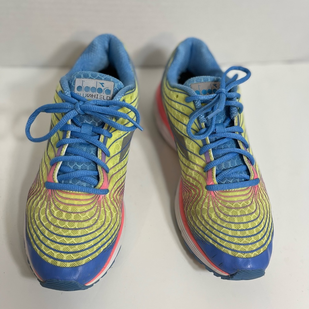 Diadora Mythos Blushield Fly Womens 10.5W